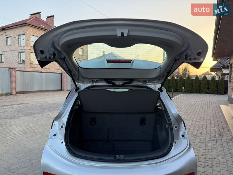 Хэтчбек Opel Ampera-e 2020 в Черновцах фото 71 Хэтчбек Opel Ampera-e 2020 в Черновцах