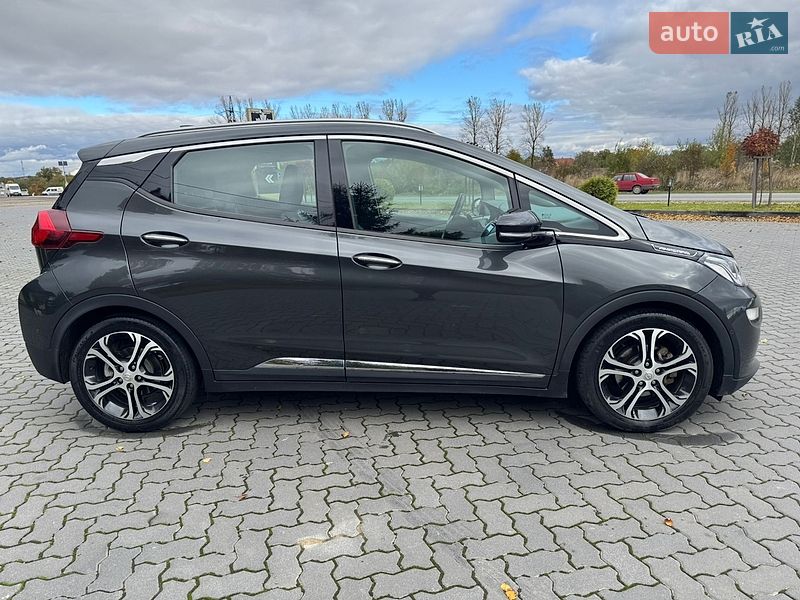 Хэтчбек Opel Ampera-e 2017 в Коломые фото 27 Хэтчбек Opel Ampera-e 2017 в Коломые