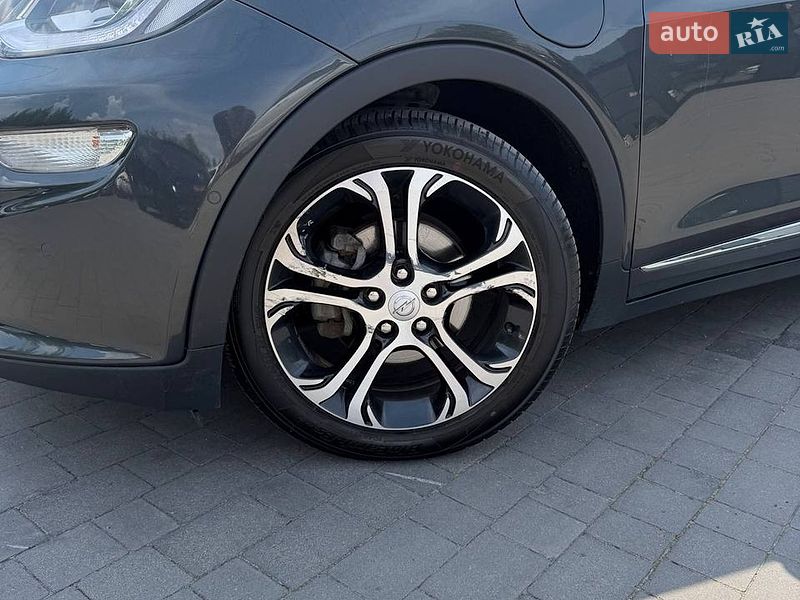 Хэтчбек Opel Ampera-e 2017 в Львове