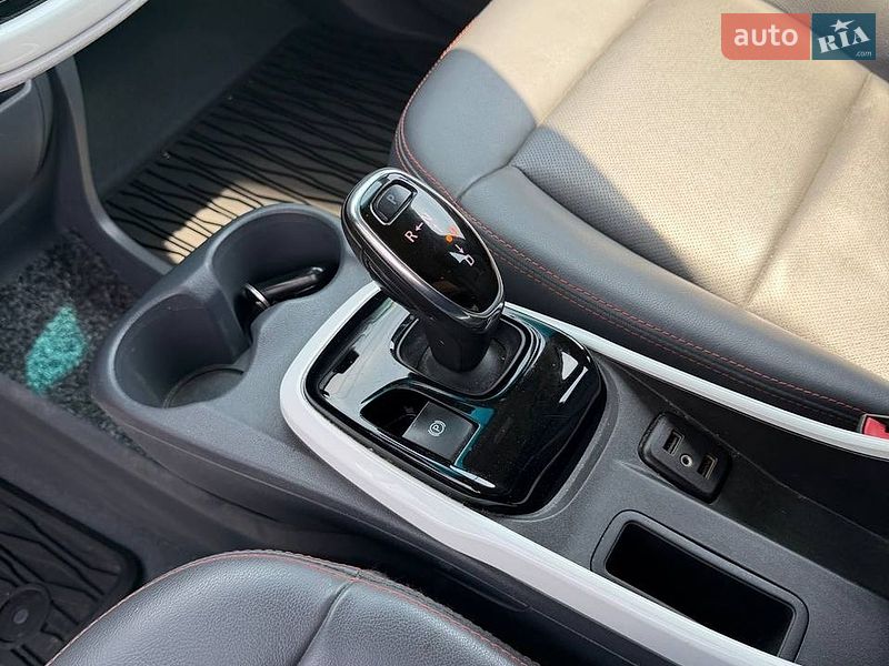 Хэтчбек Opel Ampera-e 2017 в Львове