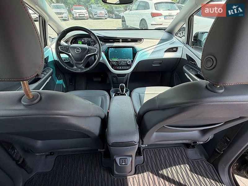 Хэтчбек Opel Ampera-e 2017 в Львове