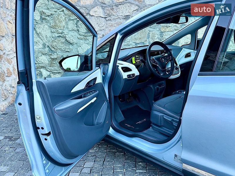Хэтчбек Opel Ampera-e 2017 в Ровно