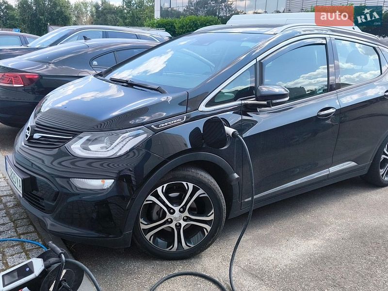 Хэтчбек Opel Ampera-e 2019 в Киеве