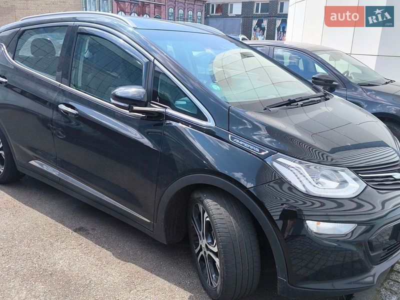 Хэтчбек Opel Ampera-e 2019 в Киеве