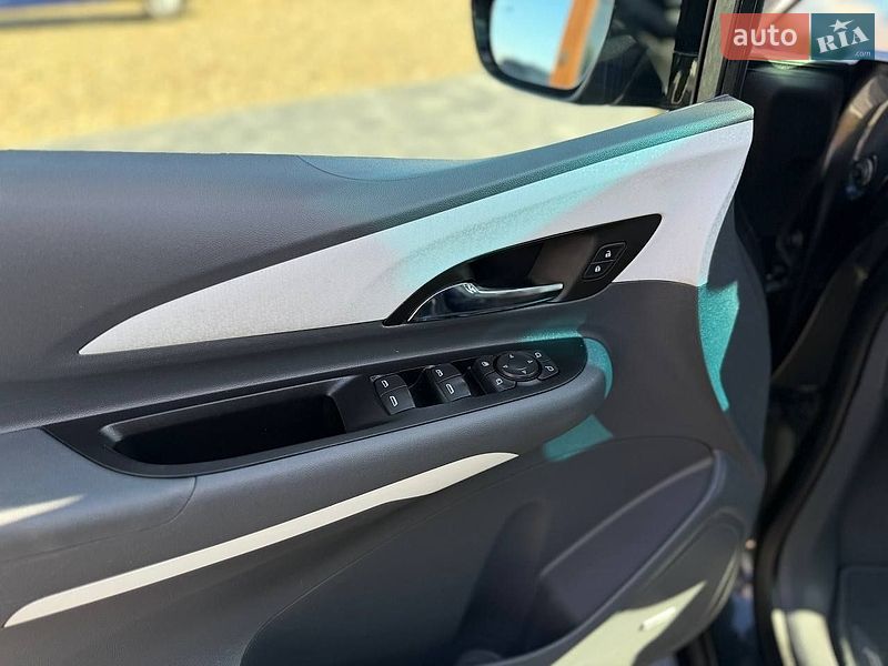 Хэтчбек Opel Ampera-e 2018 в Коломые фото 17 Хэтчбек Opel Ampera-e 2018 в Коломые