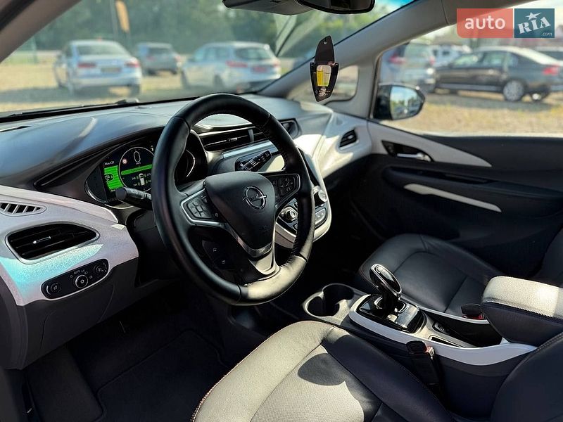 Хэтчбек Opel Ampera-e 2018 в Коломые фото 16 Хэтчбек Opel Ampera-e 2018 в Коломые