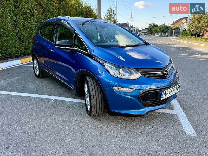 Хэтчбек Opel Ampera-e 2018 в Киеве