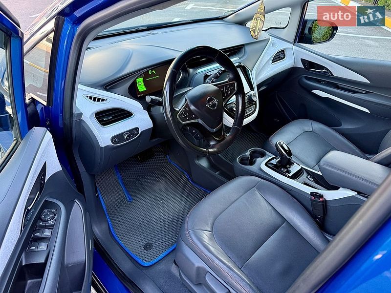 Хэтчбек Opel Ampera-e 2018 в Киеве