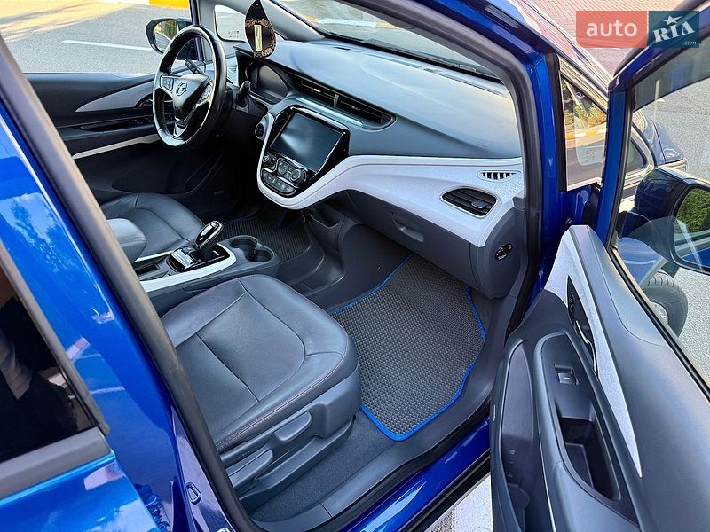 Хэтчбек Opel Ampera-e 2018 в Киеве