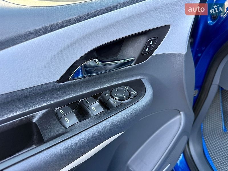 Хэтчбек Opel Ampera-e 2018 в Киеве