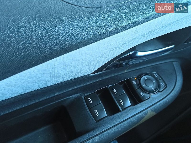 Хэтчбек Opel Ampera-e 2017 в Хмельницком