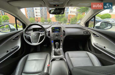 Хэтчбек Opel Ampera 2012 в 