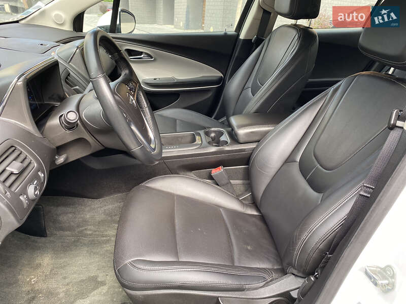 Хэтчбек Opel Ampera 2012 в Ивано-Франковске