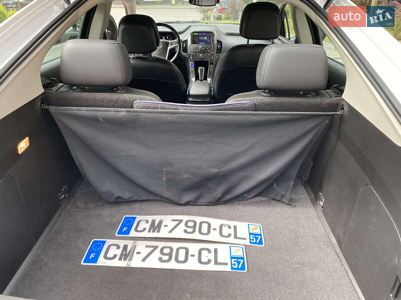 Хэтчбек Opel Ampera 2012 в Ивано-Франковске