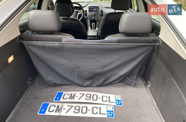 Хэтчбек Opel Ampera 2012 в 