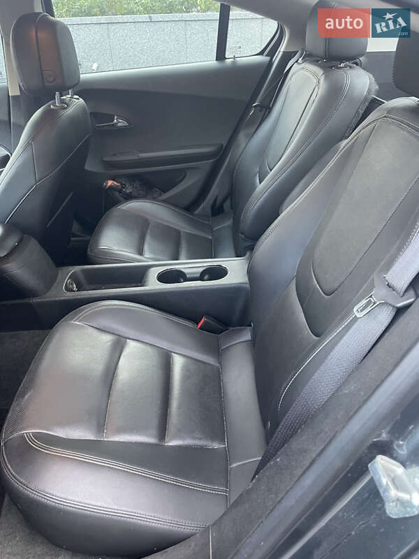 Хэтчбек Opel Ampera 2012 в Киеве фото 13 Хэтчбек Opel Ampera 2012 в Киеве