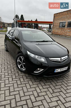 Хэтчбек Opel Ampera 2012 в 