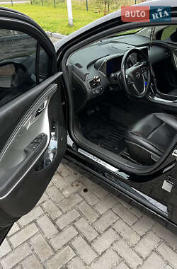 Хэтчбек Opel Ampera 2012 в 