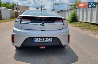 Хэтчбек Opel Ampera 2011 в 