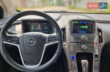 Хэтчбек Opel Ampera 2011 в 
