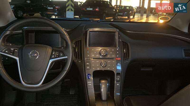 Хэтчбек Opel Ampera 2011 в Виннице