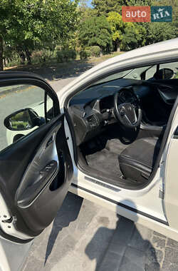 Хэтчбек Opel Ampera 2013 в 