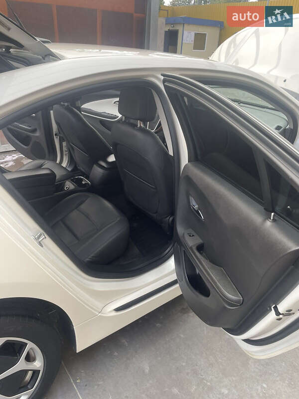 Хэтчбек Opel Ampera 2012 в Житомире