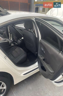 Хэтчбек Opel Ampera 2012 в 