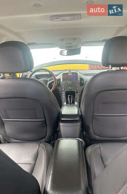 Хэтчбек Opel Ampera 2012 в 