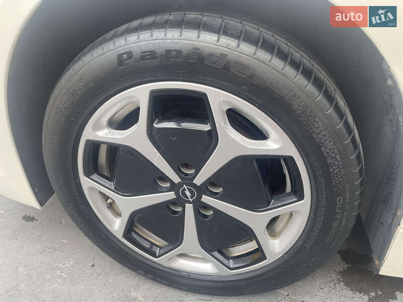 Хэтчбек Opel Ampera 2012 в Житомире
