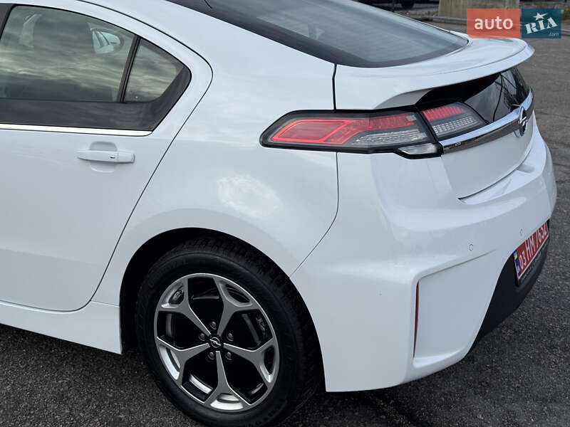 Хэтчбек Opel Ampera 2012 в Белой Церкви