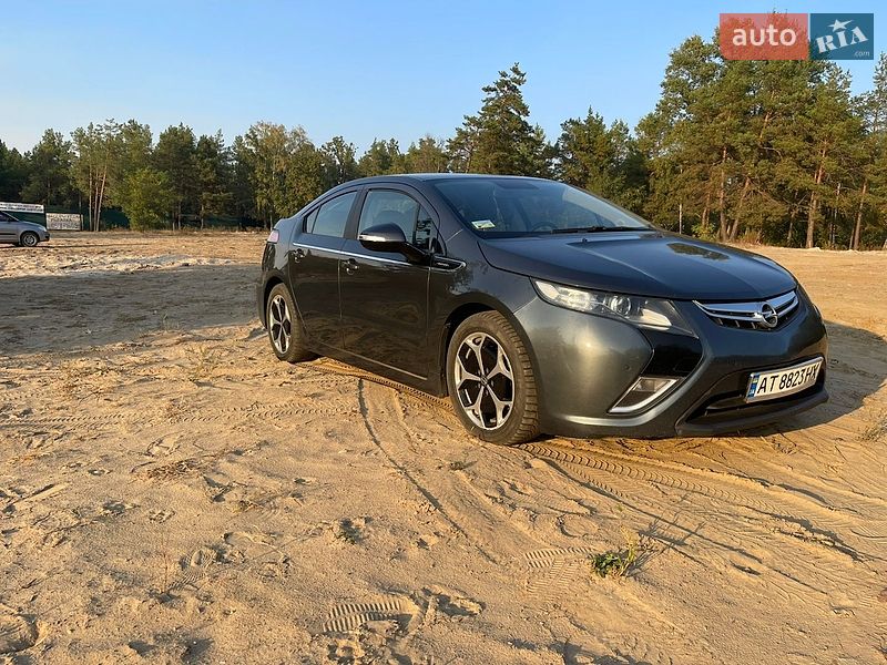 Opel Ampera 2012