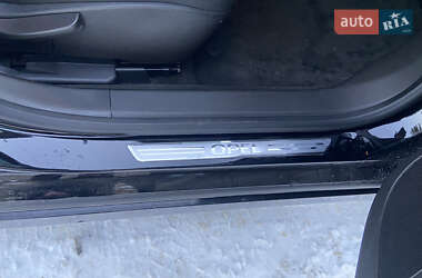 Хэтчбек Opel Ampera 2011 в Яворове