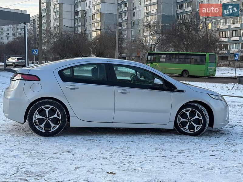 Хэтчбек Opel Ampera 2011 в Черкассах