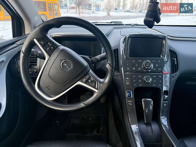 Хэтчбек Opel Ampera 2011 в Черкассах