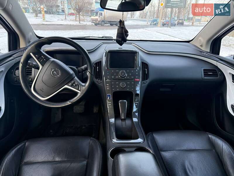 Хэтчбек Opel Ampera 2011 в Черкассах