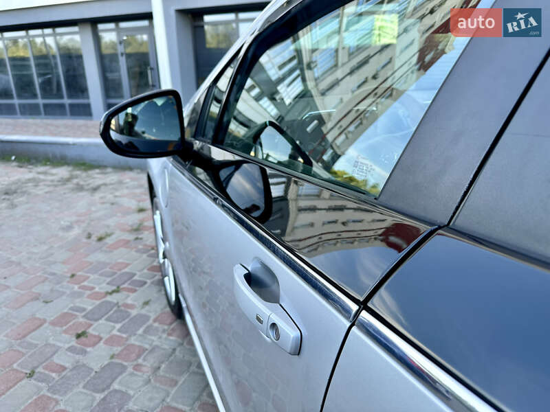 Хэтчбек Opel Ampera 2012 в Киеве фото 12 Хэтчбек Opel Ampera 2012 в Киеве