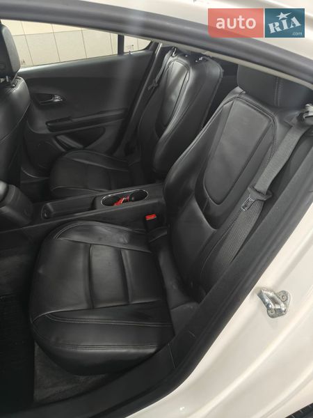 Хэтчбек Opel Ampera 2012 в Монастырище