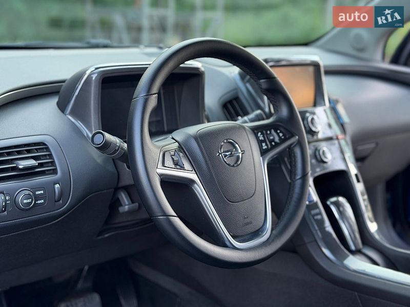 Хэтчбек Opel Ampera 2011 в Киеве