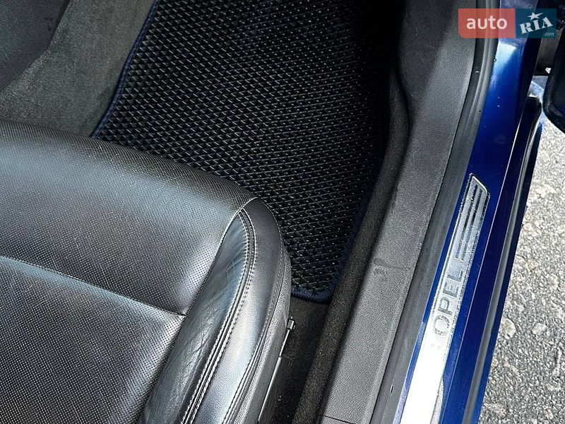 Хэтчбек Opel Ampera 2011 в Киеве фото 8 Хэтчбек Opel Ampera 2011 в Киеве
