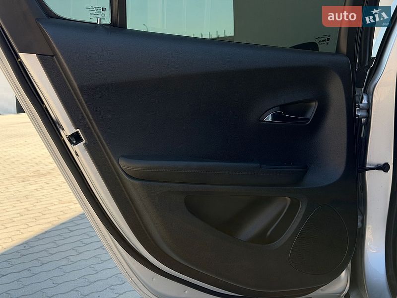 Хэтчбек Opel Ampera 2013 в Львове