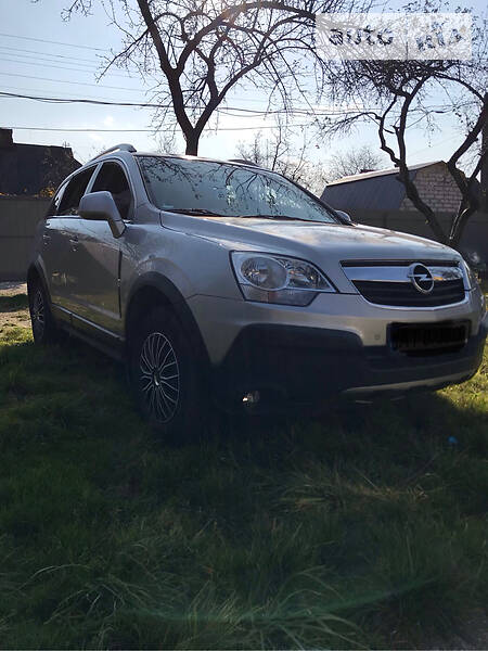 Позашляховик / Кросовер Opel Antara 2009 в 