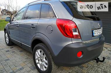 Позашляховик / Кросовер Opel Antara 2011 в 