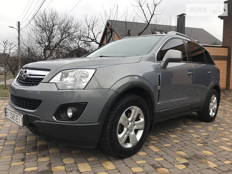 Позашляховик / Кросовер Opel Antara 2013 в 