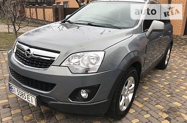 Позашляховик / Кросовер Opel Antara 2013 в 