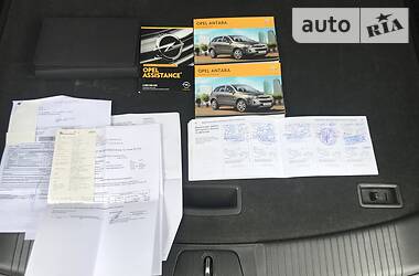 Позашляховик / Кросовер Opel Antara 2013 в 