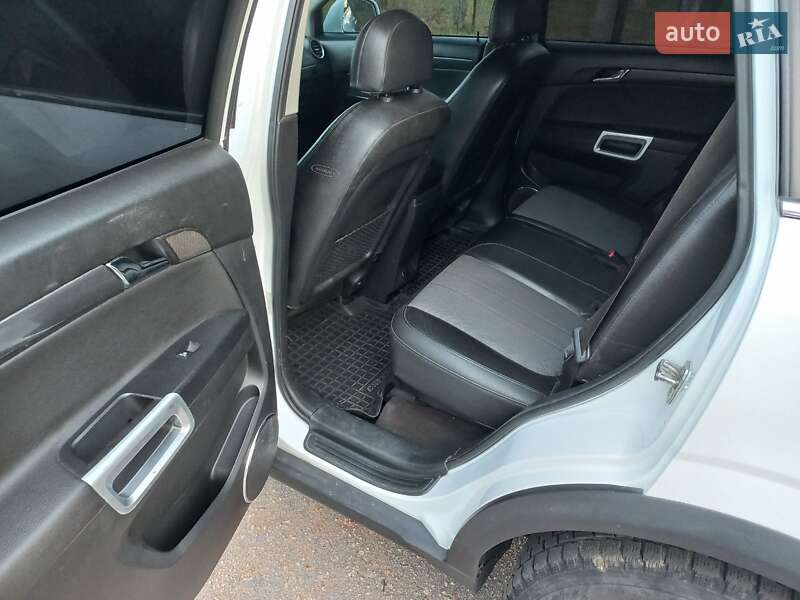 Внедорожник / Кроссовер Opel Antara 2013 в Тараще