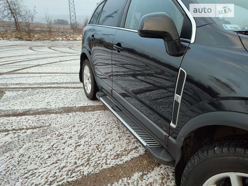 Внедорожник / Кроссовер Opel Antara 2011 в Новом Роздоле