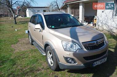 Позашляховик / Кросовер Opel Antara 2012 в 