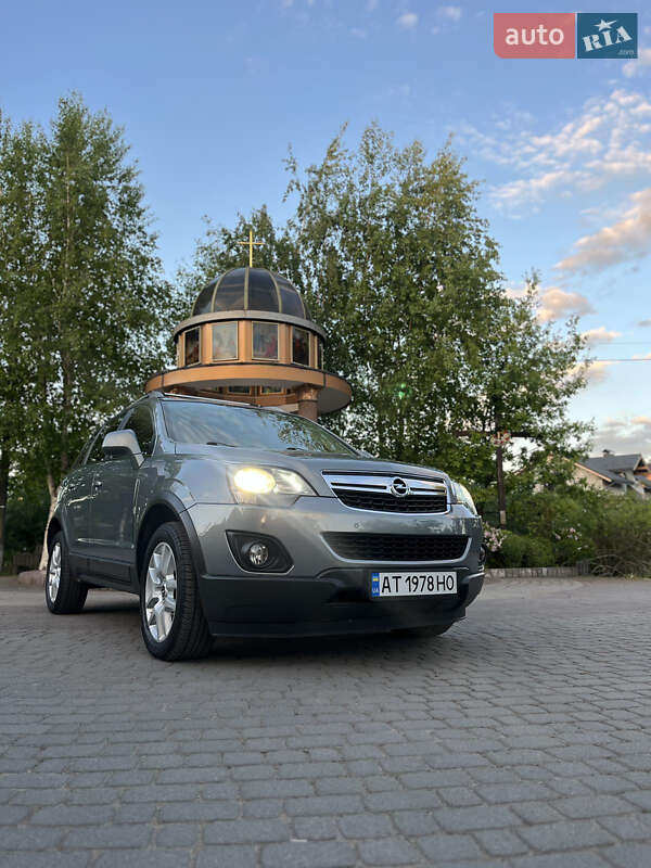 Позашляховик / Кросовер Opel Antara 2012 в Івано-Франківську